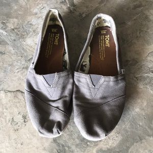 Gray canvas TOMS